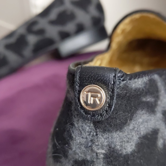 Taryn Rose Britney Cheetah Print Leopard Loafer - Picture 8 of 8